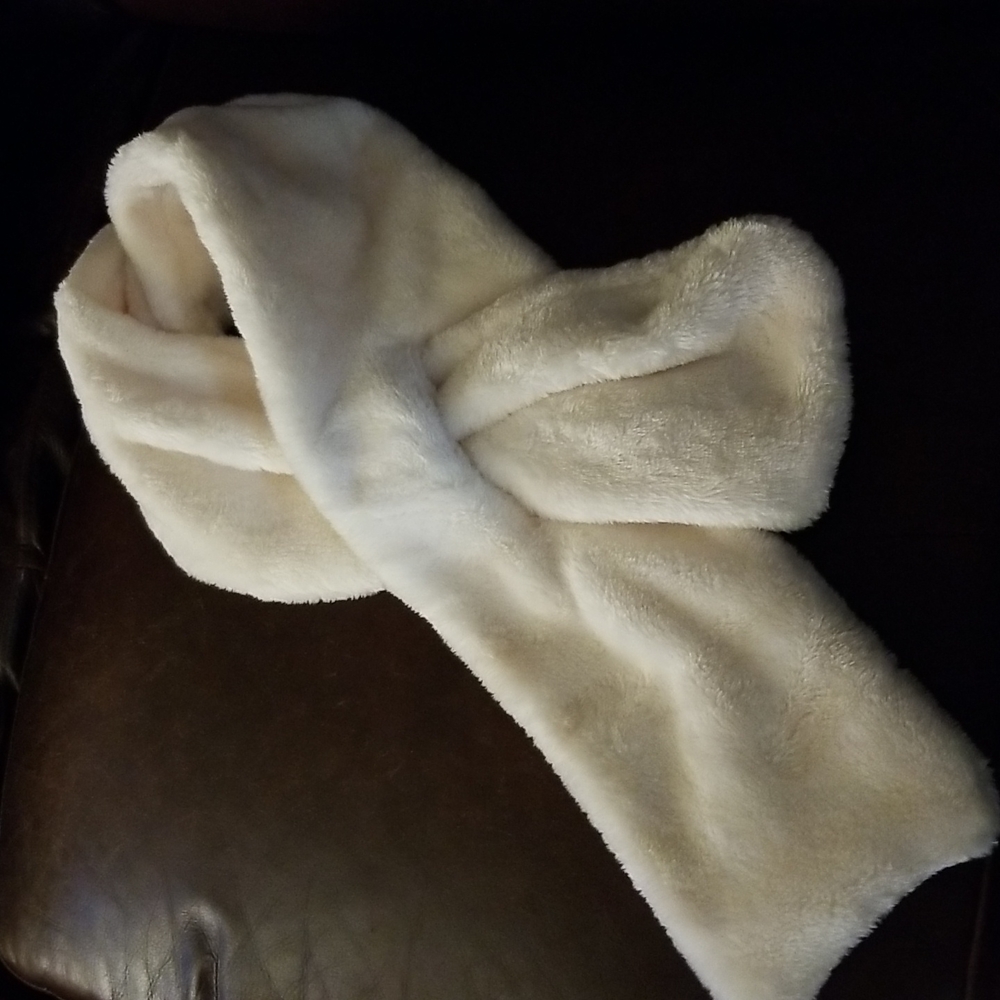 32° Heat Microplush Scarf